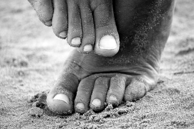 nohy od písku